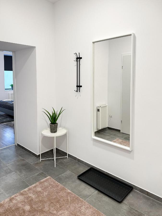 Comfy Apartments At Siebertgasse Vienna Exterior photo