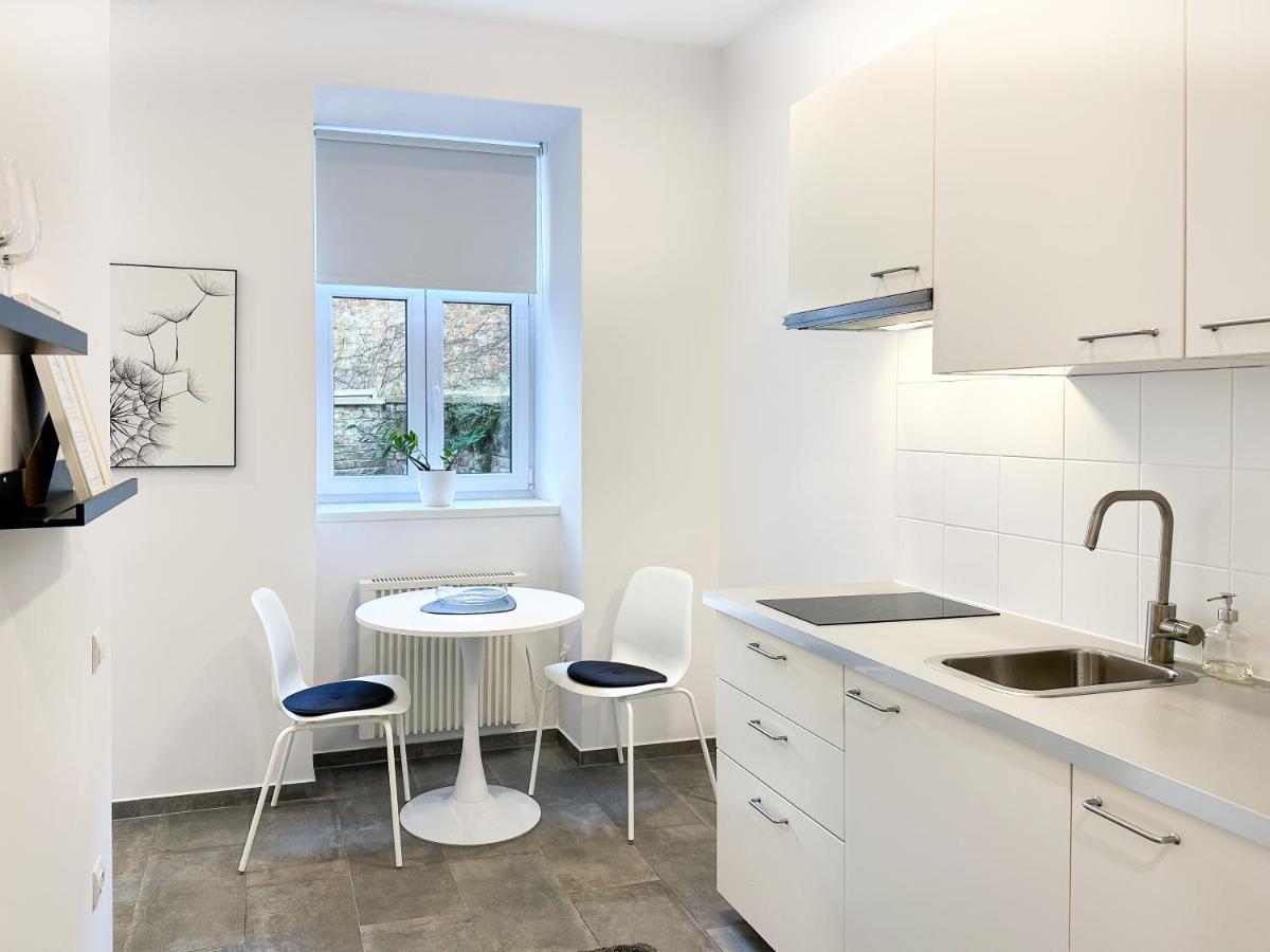 Comfy Apartments At Siebertgasse Vienna Exterior photo